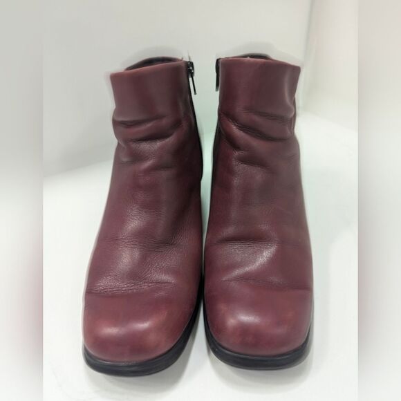 White Mountain ankle Boots VTG Burgundy wine red Leather Chelsea Fairchild  sz 7 - Picture 12 of 13